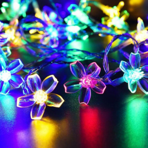 Светодиодная 20 LED гирлянда 3 метра Цветочки Разноцветный свет Батарейки Светодиодная 20 LED гирлянда 3 метра Цветочки Разноцветный свет Батарейки