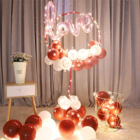 Набор шаров со стойкой, гирляндой 5 м и надписью Свет любви Красный и белый 